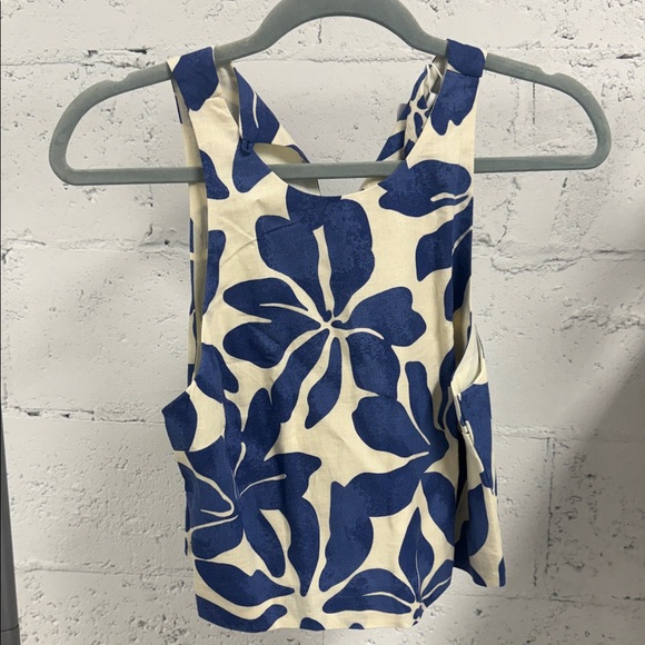 Mango Blue and Cream Floral Tank Top BRAND NEW Size Small Button Down Back - Picture 1 of 3